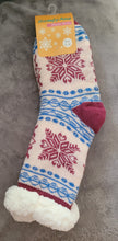 Carica l&#39;immagine nel visualizzatore di Gallery, Warm, Fluffy Patterned Winter Socks