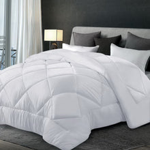 Load image into Gallery viewer, Giselle Bedding 700GSM Microfibre Bamboo Quilt - QUEEN SIZE