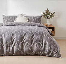 Load image into Gallery viewer, Queen Bed Geometric Quilt Cover Set - Grey
