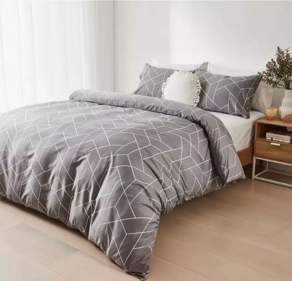 Queen Bed Geometric Quilt Cover Set - Grey