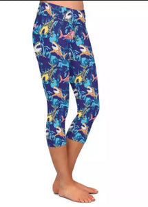 Ladies Coloured Shark Printed Capri Leggings