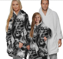 Charger l&#39;image dans la galerie, Oversized Assorted Printed Adults &amp; Kids Plush Sherpa Hoodies With Front Pockets