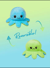 Laden Sie das Bild in den Galerie-Viewer, Kids Reversible Plush Octopus