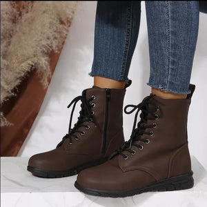 Womens Lovely Zip-Up Solid Coloured Boots