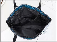 Cargar imagen en el visor de la galería, Large Crossbody Bag Fashion Set - Purse and Handbag