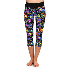 Load image into Gallery viewer, Ladies Hand-Painted Cartoon Bird Printed Capri Leggings