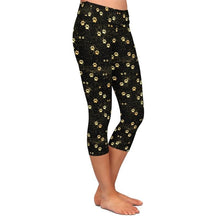 Load image into Gallery viewer, Ladies Golden Dog Paws Printed Capri Leggings