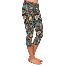 Load image into Gallery viewer, Ladies 3D Cashew Flowers Paisley Printed Capri Leggings