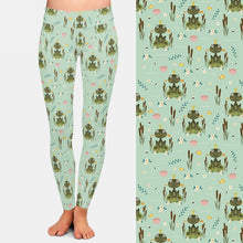 Laden Sie das Bild in den Galerie-Viewer, Ladies 3D Cartoon Froggies In Crowns Printed Leggings