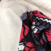 Cargar imagen en el visor de la galería, Gorgeous Plush Owl Hooded Sherpa Blankets