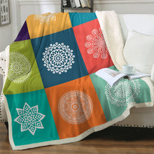Cargar imagen en el visor de la galería, Bohemian Floral/Paisley/Mandala Plush Sherpa Blankets