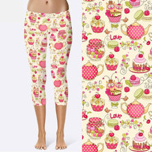 Charger l&#39;image dans la galerie, Ladies A Lovely Tea Party Printed Capri Leggings