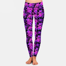 Cargar imagen en el visor de la galería, Ladies Beautiful Flowers - Purple Lilies Printed Leggings