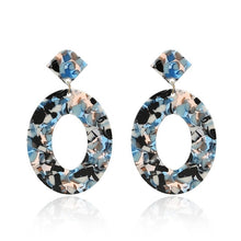 Laden Sie das Bild in den Galerie-Viewer, Ladies Lovely Fashion Acrylic Drop Earrings