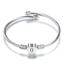 Charger l&#39;image dans la galerie, Fashion Heart Charm Bangle With Initial Engraved