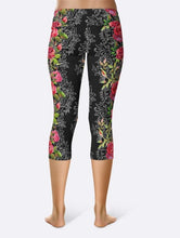 Cargar imagen en el visor de la galería, Ladies Black Capri Leggings With Floral Side Prints
