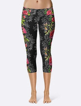Cargar imagen en el visor de la galería, Ladies Black Capri Leggings With Floral Side Prints