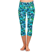 Load image into Gallery viewer, Ladies Blue Butterflies Printed Capri Leggings