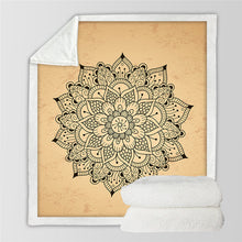 Laden Sie das Bild in den Galerie-Viewer, Bohemian Floral/Paisley/Mandala Plush Sherpa Blankets