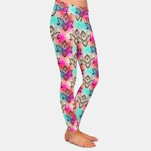 Carica l&#39;immagine nel visualizzatore di Gallery, Ladies Hand Drawn Lotus Printed Leggings