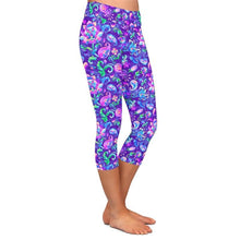 Load image into Gallery viewer, Womens Watercoloured Floral Printed Capri Leggings