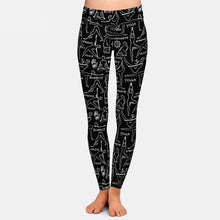 Laden Sie das Bild in den Galerie-Viewer, Ladies Black/White Yoga Printed Leggings