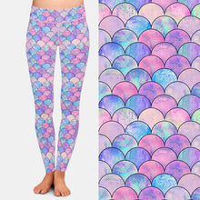 Carica l&#39;immagine nel visualizzatore di Gallery, Ladies Beautiful 3D Fish Scales Printed Leggings