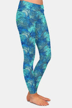 Carica l&#39;immagine nel visualizzatore di Gallery, Ladies Super Soft Waves Patterned Leggings