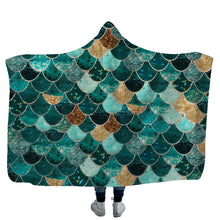 Laden Sie das Bild in den Galerie-Viewer, Mermaid Scale 3D Printed Sherpa Fleece Blanket