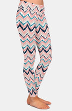 Laden Sie das Bild in den Galerie-Viewer, Ladies Gorgeous Waves Printed Leggings