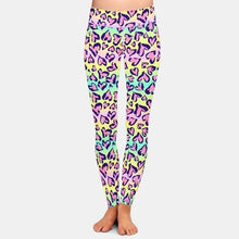 Carica l&#39;immagine nel visualizzatore di Gallery, Ladies Colourful Pastel Leopard Hearts Printed Leggings