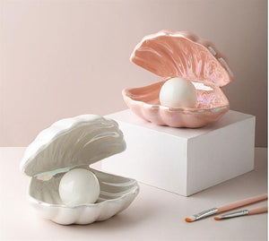 Gorgeous Ceramic Clam Shell Storage/Night Light