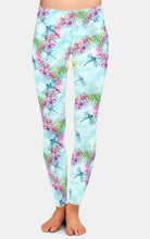 Laden Sie das Bild in den Galerie-Viewer, Ladies Dragonflies &amp; Flowers Printed Leggings