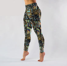 Carica l&#39;immagine nel visualizzatore di Gallery, Ladies New Paisley Design Printed Leggings