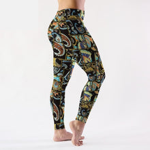 Cargar imagen en el visor de la galería, Ladies New Paisley Design Printed Leggings