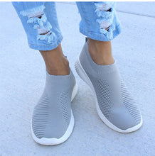 Laden Sie das Bild in den Galerie-Viewer, Womens Knitted Sock Sneakers - Slip On Flat Shoes