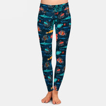 Laden Sie das Bild in den Galerie-Viewer, Ladies 3D Cartoon Fish Printed Leggings