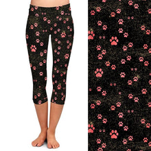 Laden Sie das Bild in den Galerie-Viewer, Ladies Golden Dog Paws Printed Capri Leggings