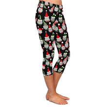 Laden Sie das Bild in den Galerie-Viewer, Ladies Gnomes Printed Capri Leggings