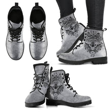 Charger l&#39;image dans la galerie, Ladies Beautiful Wolf &amp; Tree Fashion Printed Boots