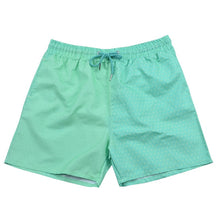 Cargar imagen en el visor de la galería, Mens Patterned Colour Changing Quick Drying Beach Shorts