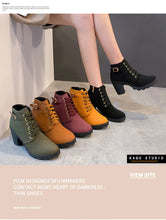Laden Sie das Bild in den Galerie-Viewer, Womens Autumn/Winter Fashion Lace-Up Boots With Thick Sole