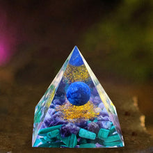 Carica l&#39;immagine nel visualizzatore di Gallery, Gorgeous Natural Orgonite Pyramid Crystals