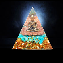 Laden Sie das Bild in den Galerie-Viewer, Gorgeous Natural Orgonite Pyramid Crystals