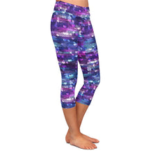 Cargar imagen en el visor de la galería, Ladies Beautiful Fish Scales Digital Printed Capri Leggings