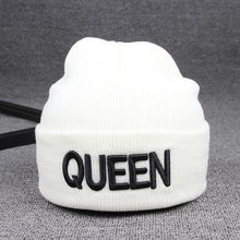 Charger l&#39;image dans la galerie, Ladies/Mens KING QUEEN Embroidered Winter Knitted Beanies