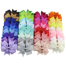 Laden Sie das Bild in den Galerie-Viewer, 38 Different Girls Solid Coloured Grosgrain Ribbons/Bows Clips